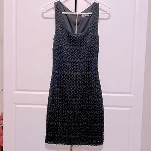 GUESS Maria Little Black Dress Bodycon Gold Zipper Sleeveless Zigzag Sz 4